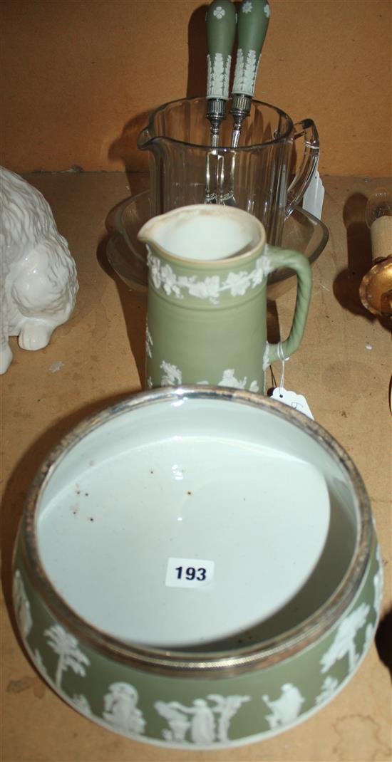 Wedgwood salad bowl, matching milk jug & salad servers, cut glass lemonade jug, 3 English porcelain cups & saucers & other glassware